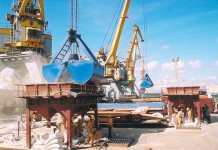 Cảng nhập nguyên vật liệu phục vụ Nhà máy điện Vân Phong